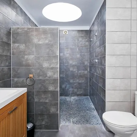 Villa Harmony House, *